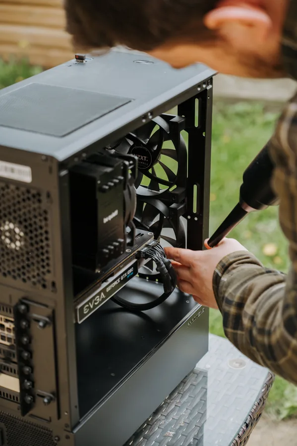 Computer dusting and tune-up service